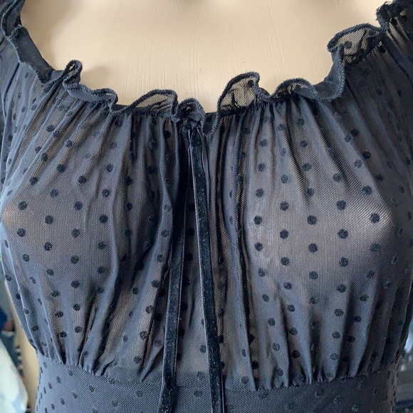 Short black dress - Picture 7 of 7